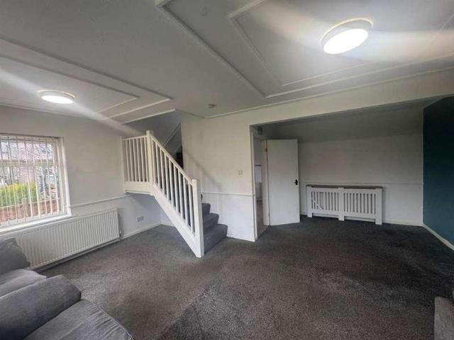 House for sale in Lower Wyke, West Yorkshire