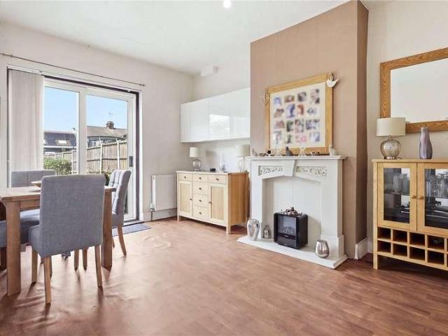 House for sale in Southend City Centre Neighbourhood, Alton Barnes