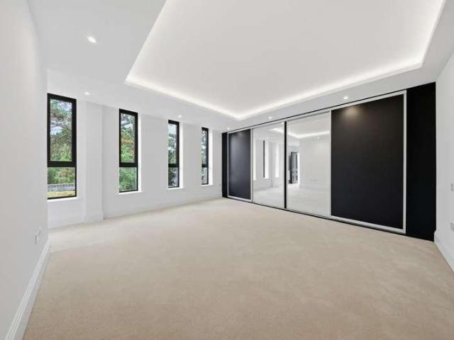House for sale in London Borough of Ealing, Perivale
