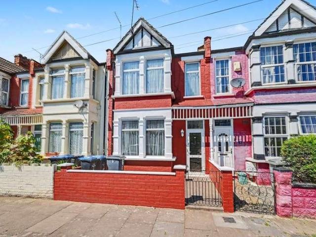 House for sale in Harlesden, Greater London