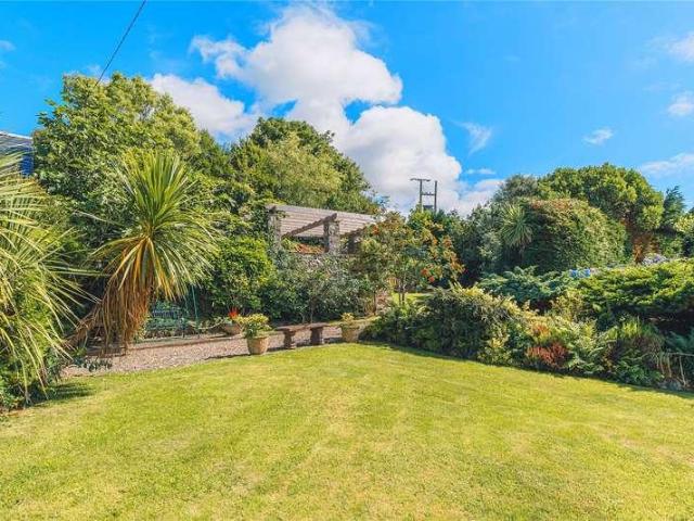 House for sale in Llwyngwril, Wales