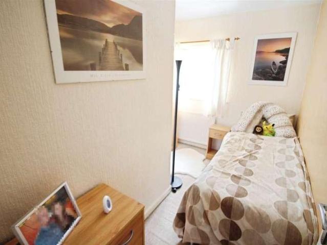 House for sale in Allerton Bywater, West Yorkshire