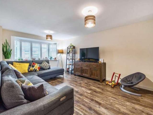 House for sale in Emmbrook, Wokingham