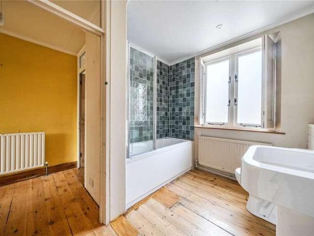 House for sale in Black Bourton, Oxfordshire