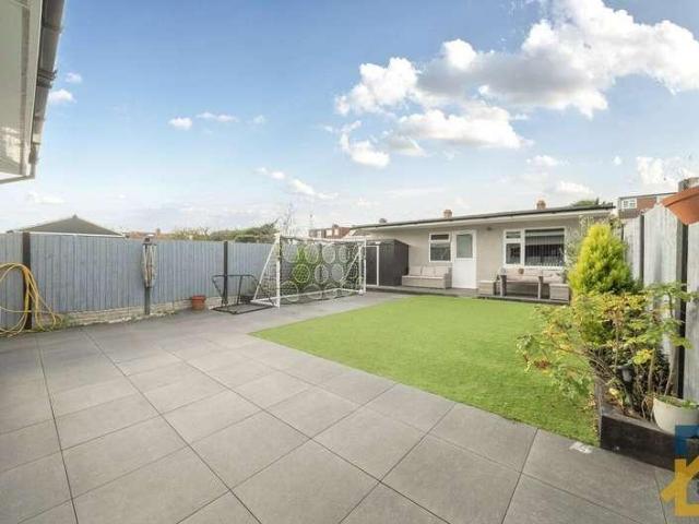 House for sale in Hornchurch, Greater London