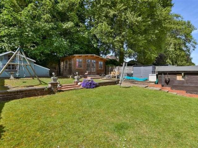 House for sale in Pachesham Park, Surrey