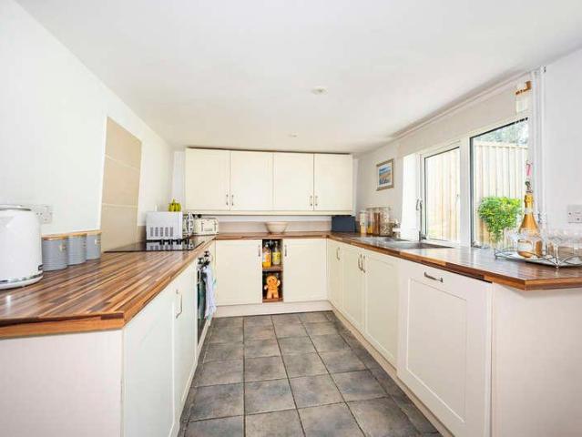 House for sale in Chelmondiston, Suffolk