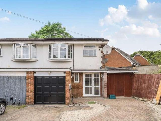House for sale in Greater London