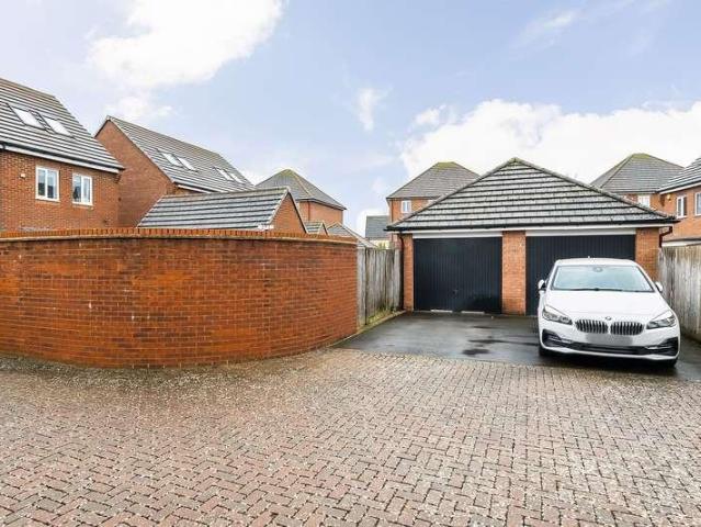 House for sale in Great Western Park North, Berrick Salome