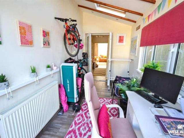 House for sale in Milford Haven, Pembrokeshire