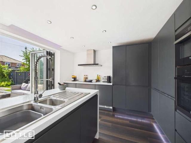 House for sale in St. Helens, Denton's Green