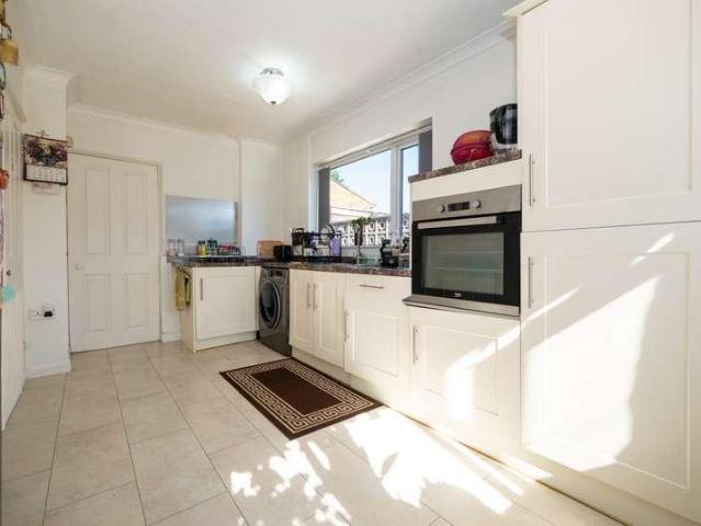 House for sale in Elmfield, Leicestershire