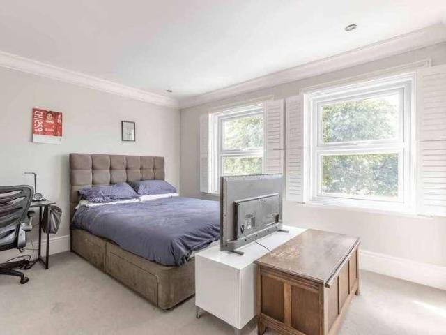 House for sale in Slough, Stoke Poges