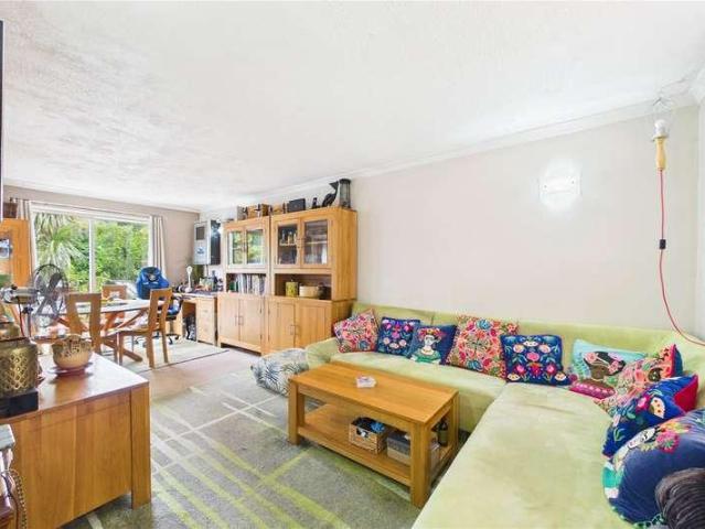 House for sale in Shinfield