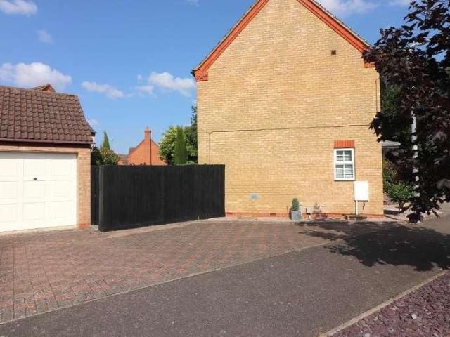 House for sale in Barton-le-clay, Bedfordshire