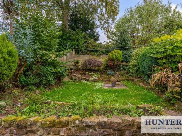House for sale in Tranmere Park, Guiseley