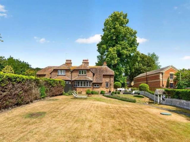 House for sale in Winwick, Northamptonshire