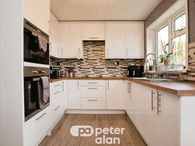 House for sale in Hollybush, Wales