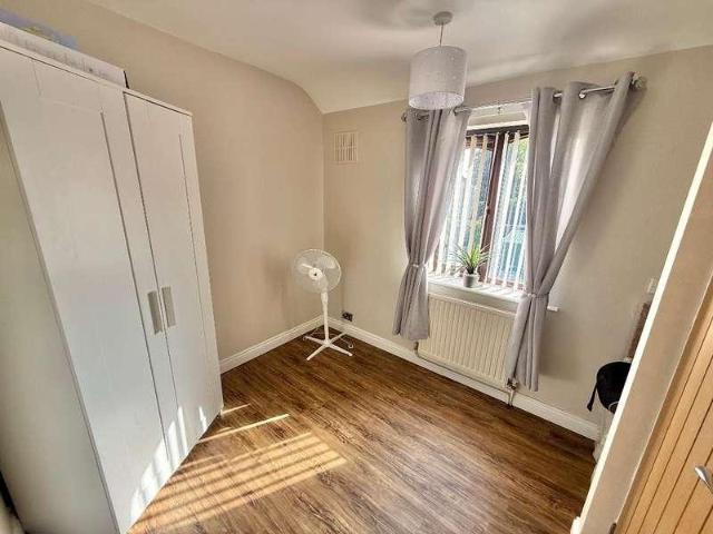House for sale in Black Lake, Hill Top