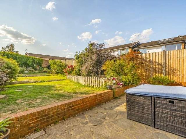 House for sale in Swallow, Buckinghamshire