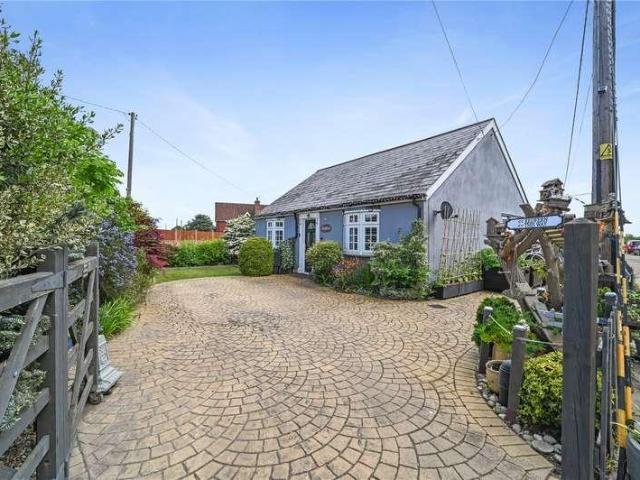House for sale in Dale Hill, Essex