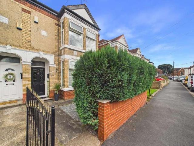 House for sale in Longhill, Hull