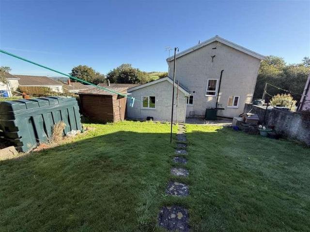 House for sale in Llanybydder, Wales