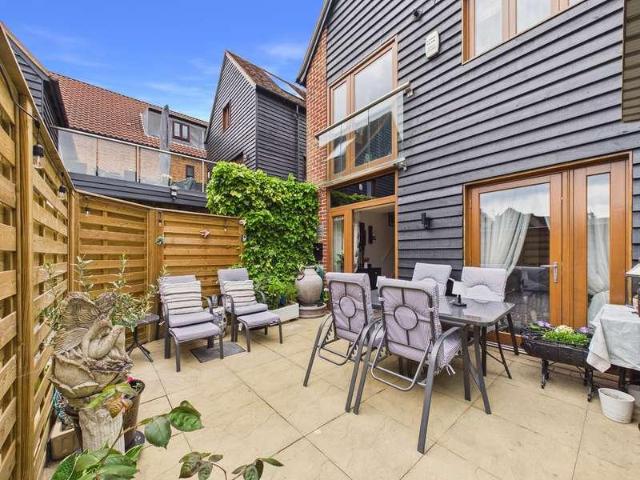 House for sale in Jubilee Industrial Centre, King's Walden