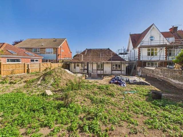 House for sale in Upton, Acol