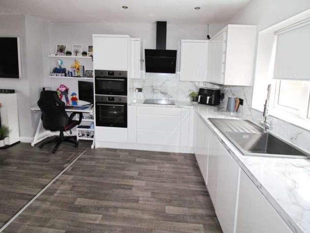 House for sale in Orchard Park, Hull