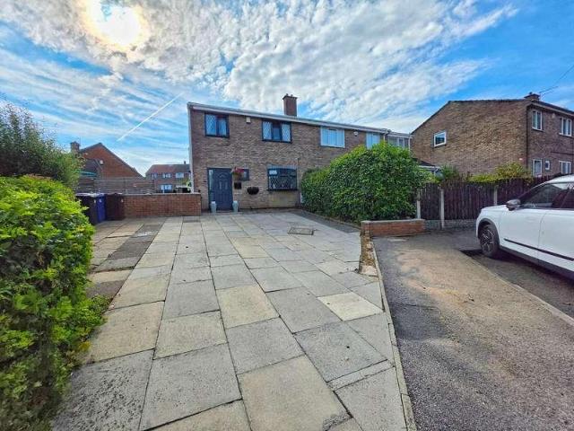 House for sale in Carlton, Monk Bretton