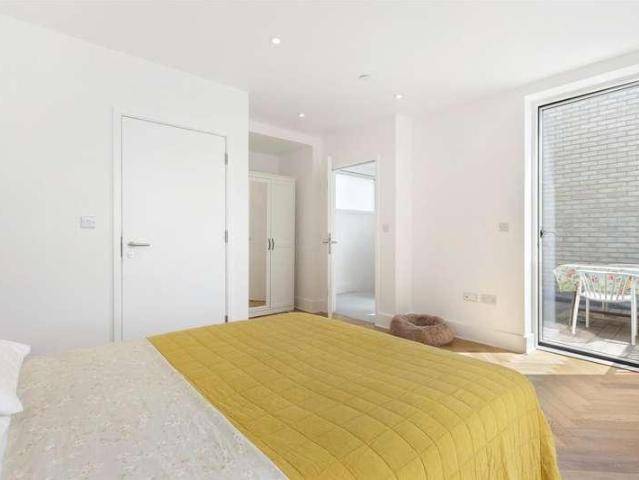 House for sale in London Borough of Croydon, Upper Norwood