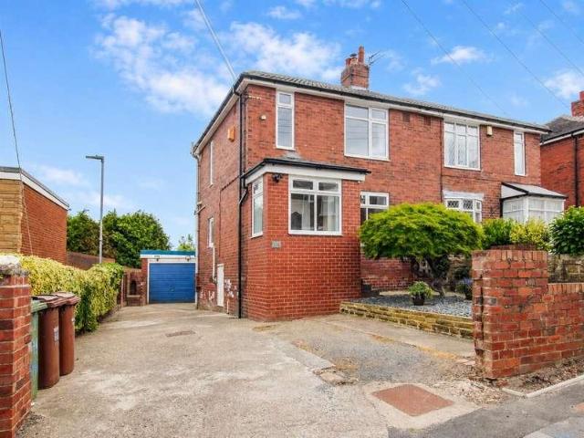 House for sale in Calder Grove, West Yorkshire