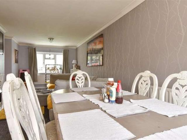 House for sale in Upper Luton, Chatham