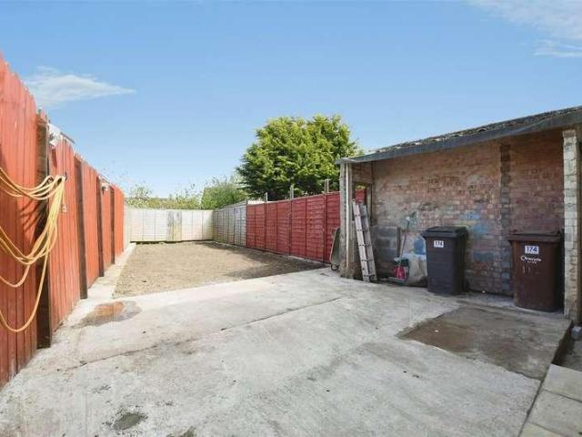 House for sale in Longhill, Hull