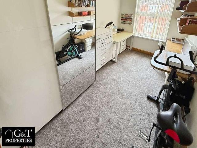 House for sale in Dixons Green, West Midlands