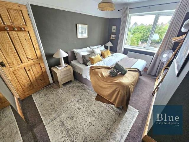 House for sale in Windsor, Dedworth