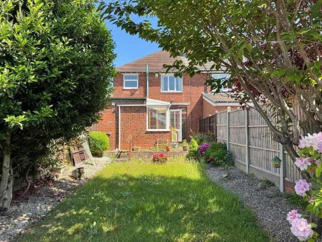 House for sale in West Bromwich, Hall End