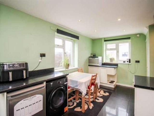 House for sale in Warmfield, West Yorkshire
