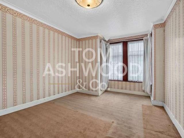 House for sale in London Borough of Barking and Dagenham, Greater London