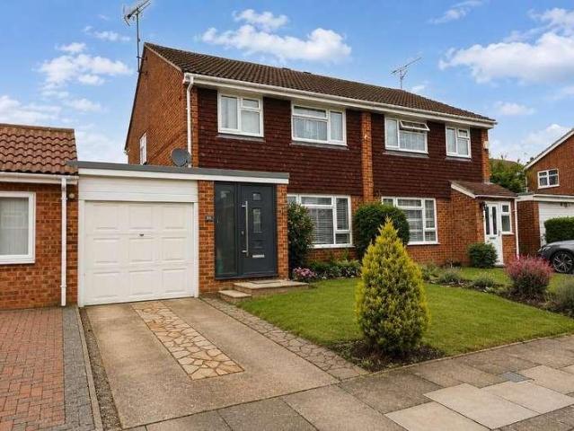 House for sale in Warden Hill, Luton