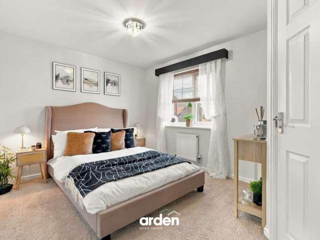 House for sale in Stoke Pound, Bromsgrove