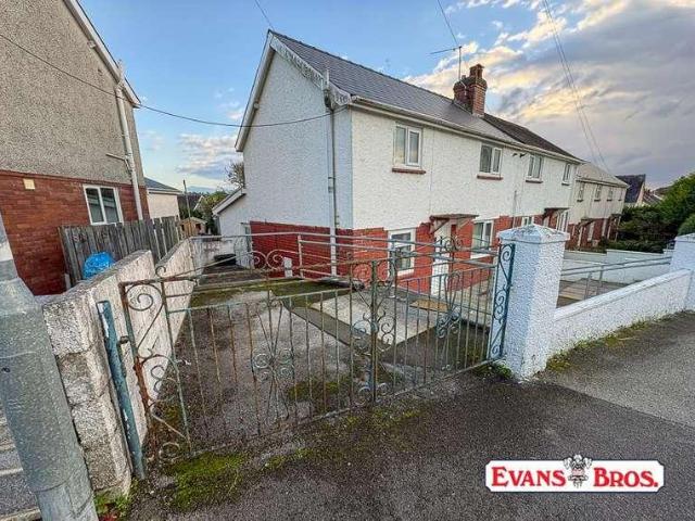 House for sale in Johnstown, Carmarthen