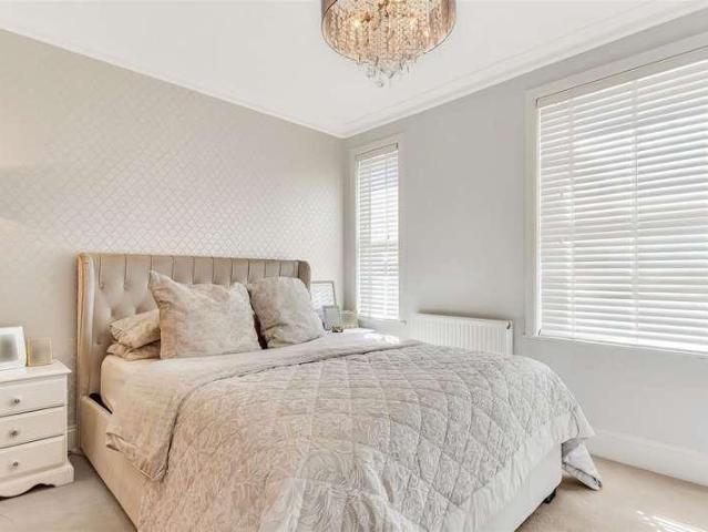 House for sale in Castle, Bedford