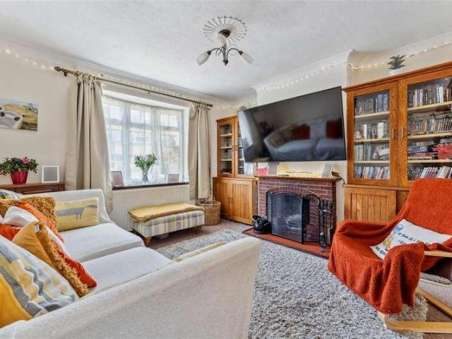 House for sale in Uxbridge, Denham
