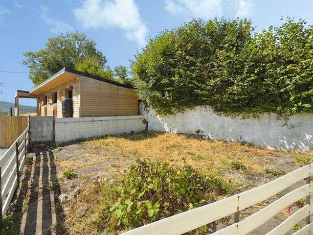 House for sale in Cwmllynfell, Rhiwfawr