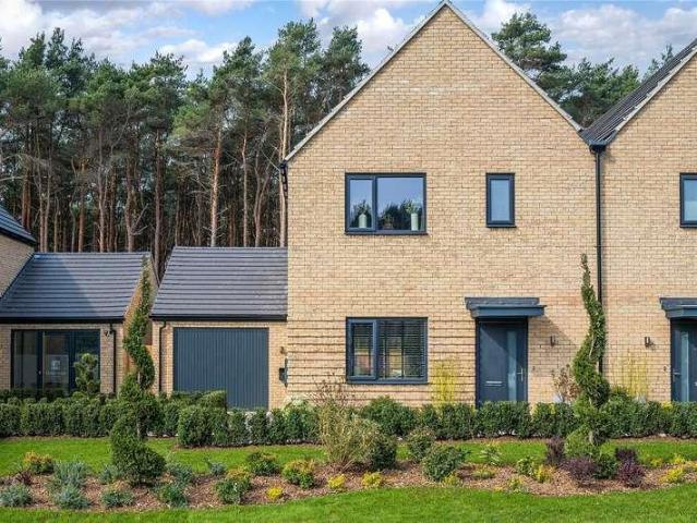 House for sale in Buckler's Park, Crowthorne