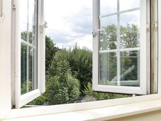 House for sale in Pachesham Park, Surrey