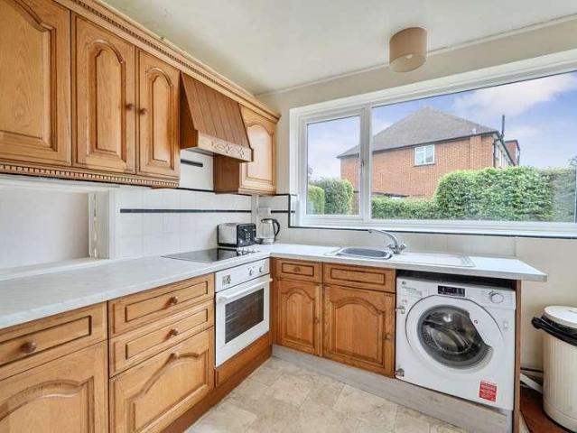 House for sale in Motspur Park, Greater London