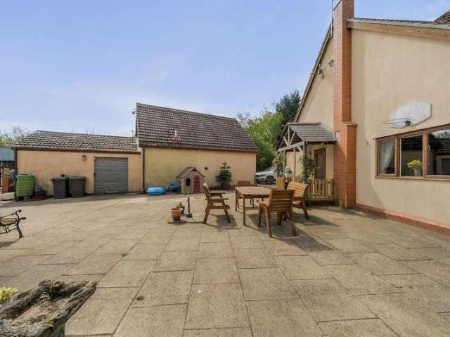 House for sale in Gosberton Clough, Lincolnshire